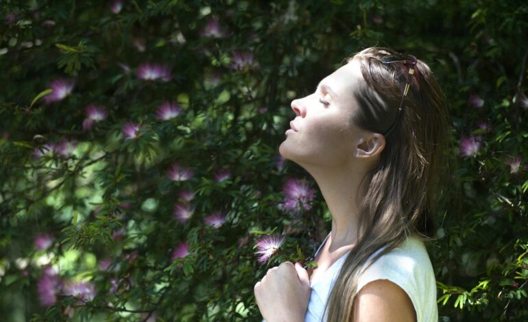 10 Mindfulness Quotes to Find Calm in Everyday Life